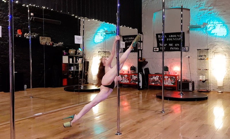 Advanced Pole Dance Choreography lesson on spinny pole March 2022